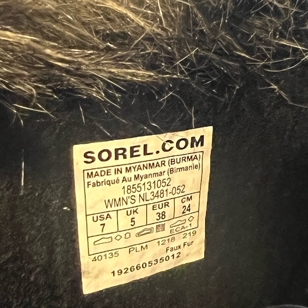 Brand new without tags Sorel gray Joan of Arctic boots women’s size 7